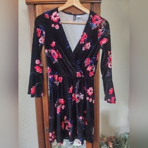 H&M Divided Black Pink Velvet Like V-Neck Floral Dress